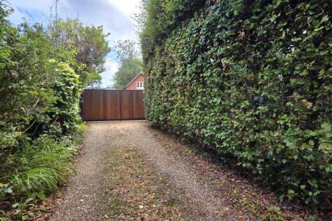 GATED ENTRANCE