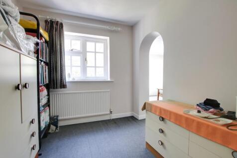 DRESSING ROOM