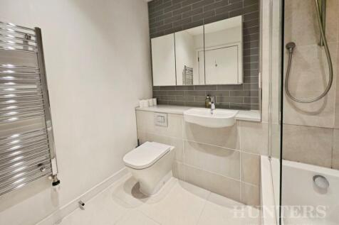 pbox-bathroom-327063.jpg