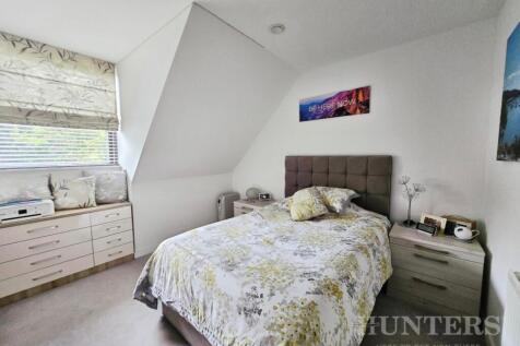 pbox-bedroom-327063.jpg
