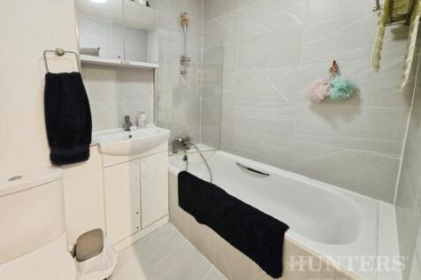 pbox-bathroom-335042.jpg