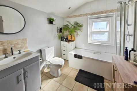 pbox-bathroom-343207.jpg