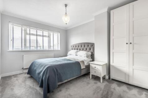 bed 1.jpg