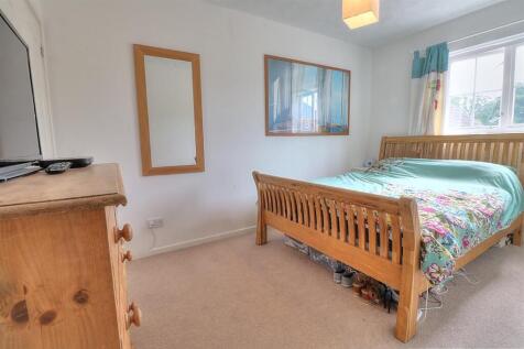 Hemlock Way 12 Bed 1 (Custom).jpg