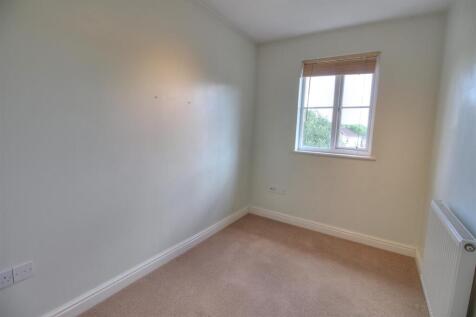 Bedroom 3 (Custom).jpg
