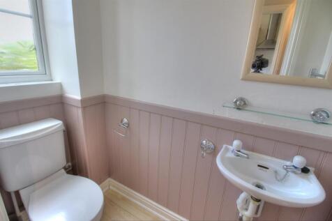 Cloakroom (Custom).jpg