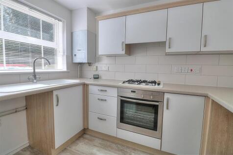 Tristram Close 31 kitch 2.jpg