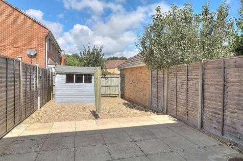 Tristram Close 31 Rear Garden.jpg