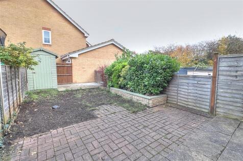 Colton Copse 7 Rear Gdn 1.jpg