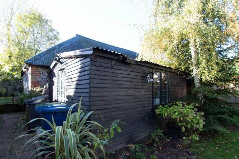 outbuilding1.jpg