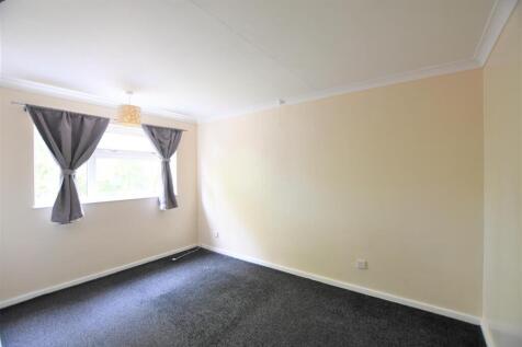 Gordan Richards bedroom 2.JPG