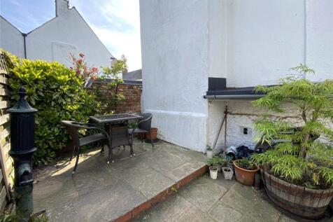 Courtyard Garden