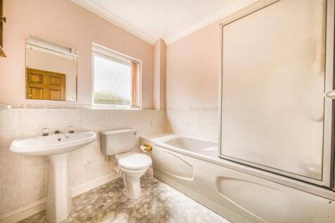 Bedroom 2 Ensuite