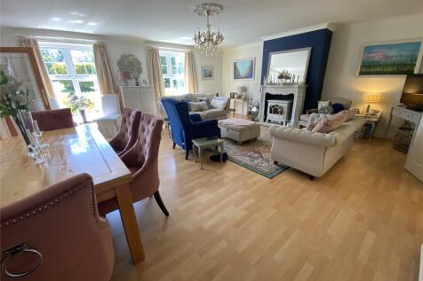 Dining/Sitting Room