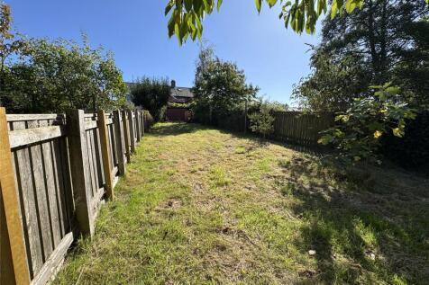 Rear Garden To House