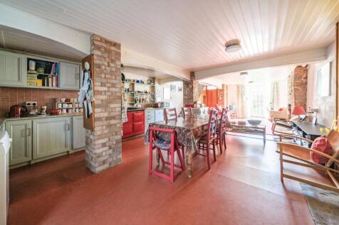 Kitchen/Family/Bfast