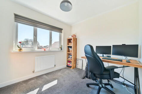 Bedroom/Office