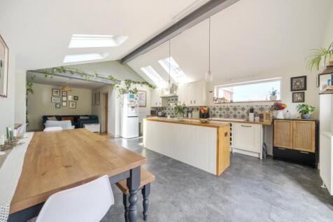 Kitchen/Dining Rm