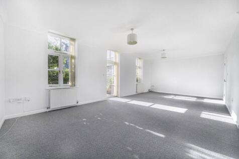 Living/Dining Area