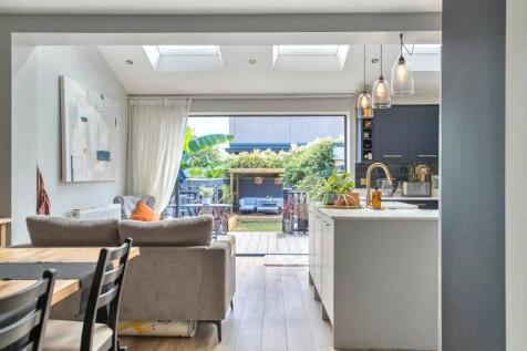 Kitchen/Dining