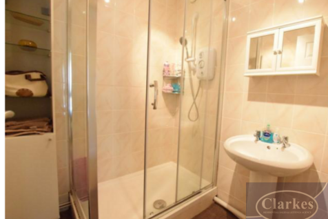 SHOWER ROOM 40.PNG