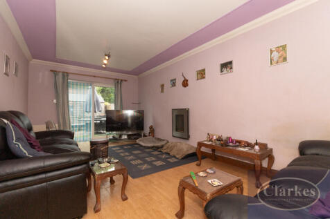 FC055_31 BASCOTT RD_022