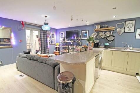 Kitchen/Living Room