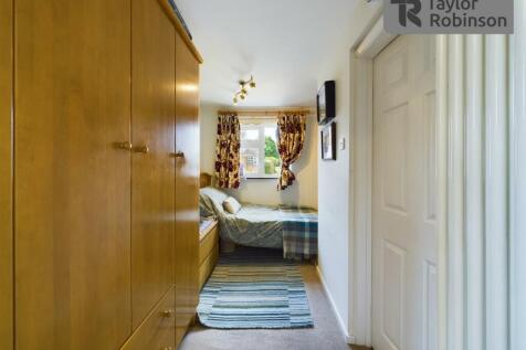 CAM02600G0-PR0246-STILL008.jpg