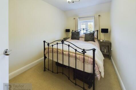 CAM02600G0-PR0356-STILL010.jpg