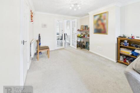 CAM02600G0-PR0402-STILL004.jpg