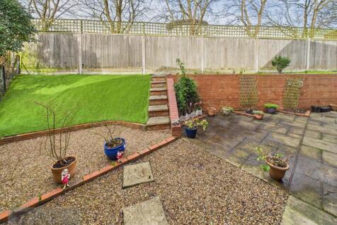 CAM02600G0-PR0401-STILL016.jpg
