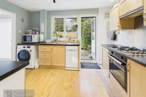 CAM02600G0-PR0428-STILL009.jpg
