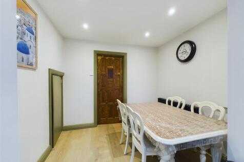 Hallway/ Dining Area/ Study