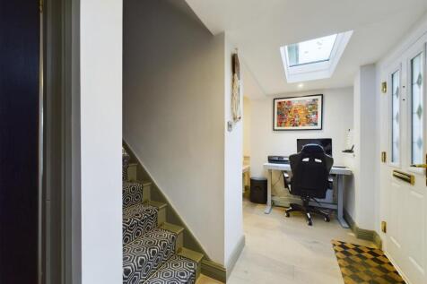 Hallway/ Dining Area/ Study