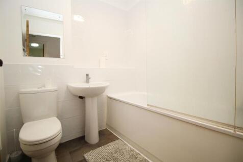 Bathroom.JPG