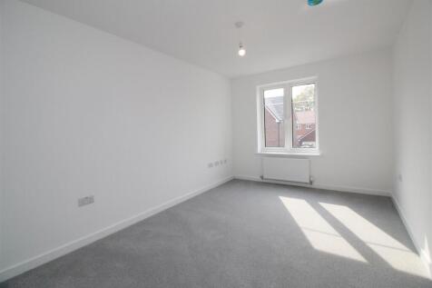 Bedroom 2.JPG