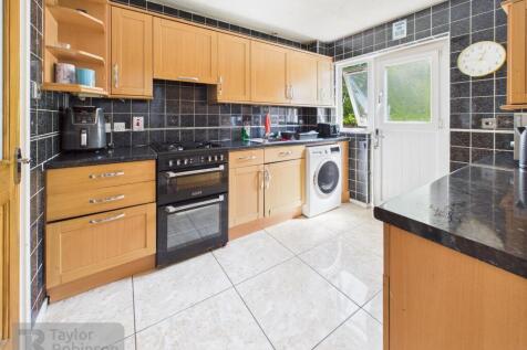 CAM02600G0-PR0456-STILL018.jpg