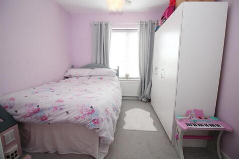 Bed 2.JPG