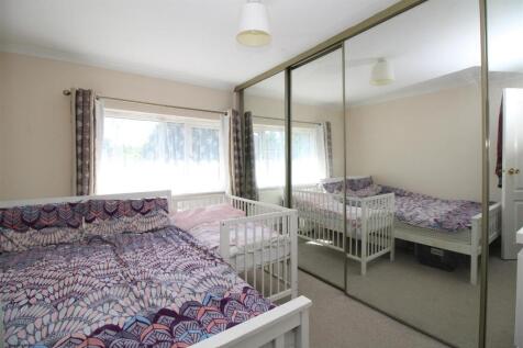 Bed 1.JPG