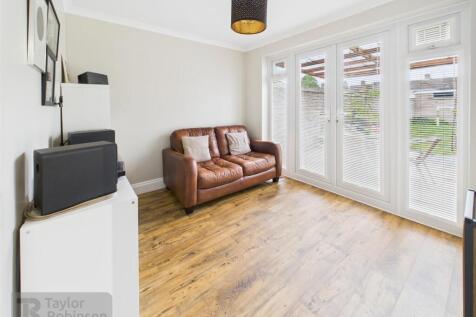 CAM02600G0-PR0487-STILL012.jpg