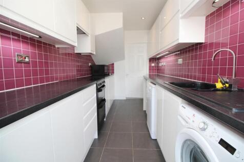 Kitchen.JPG