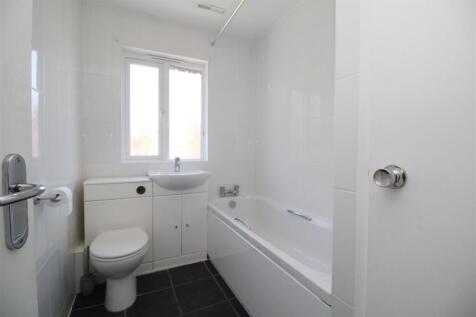 Bathroom.JPG