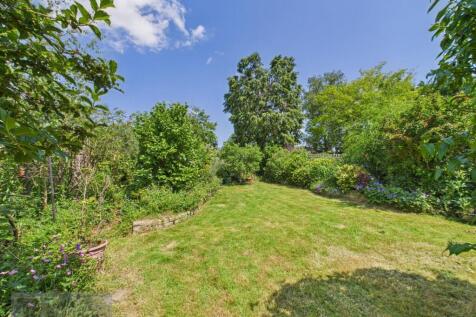 CAM02600G0-PR0495-STILL012.jpg