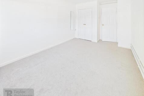 CAM02600G0-PR0503-STILL005.jpg