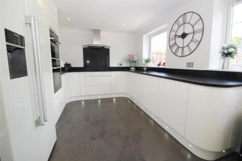 Kitchen.JPG