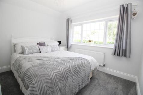 Bedroom 2.JPG