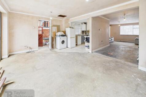 CAM02600G0-PR0534-STILL015.jpg
