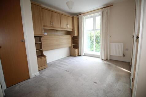 Master Bedroom.JPG