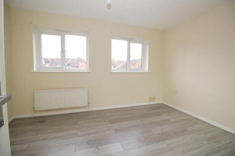 Bedroom 1.JPG