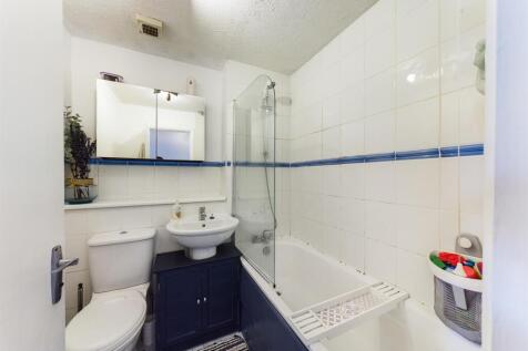 Bathroom.jpg